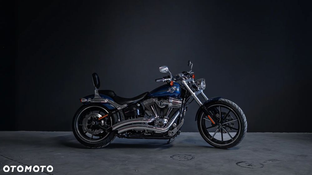 Harley-Davidson Softail Breakout - 4
