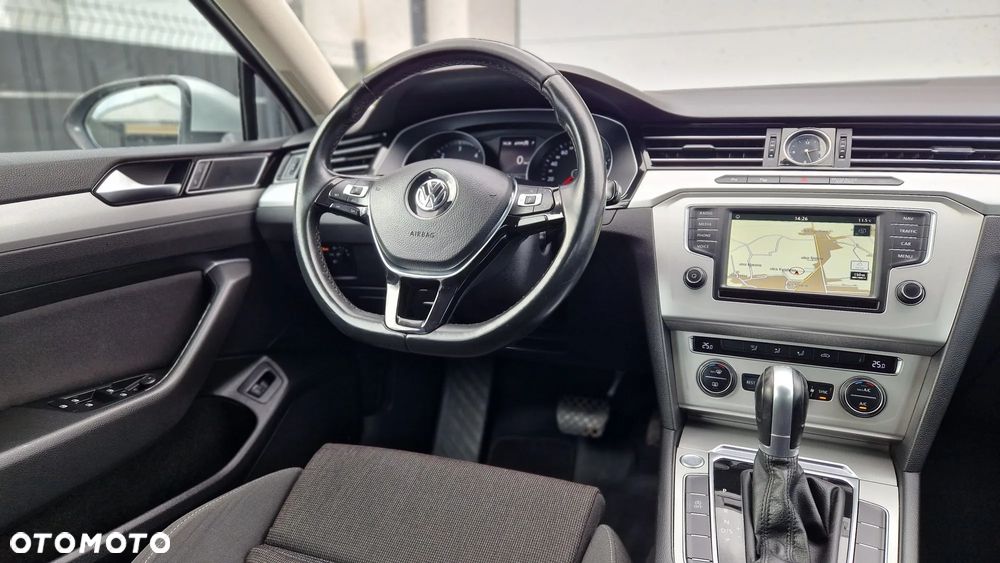 Volkswagen Passat - 15
