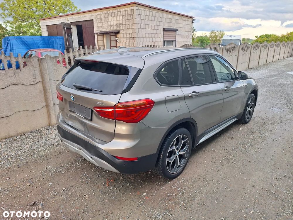 BMW X1 sDrive18d Sport Line - 3