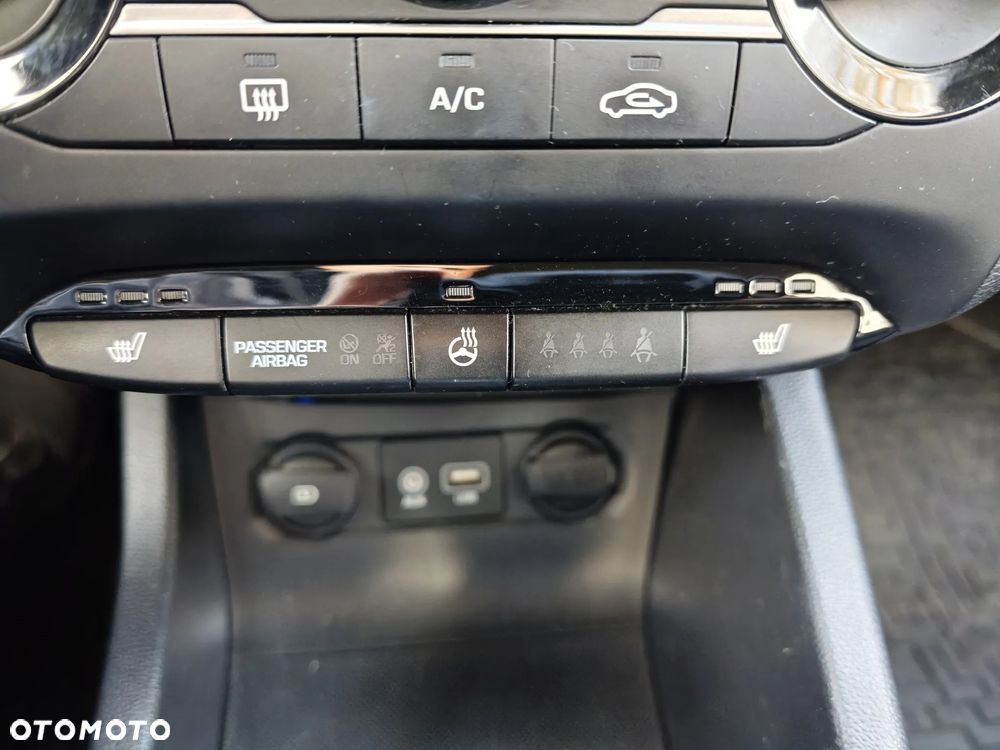 Hyundai i20 1.4 Premium - 18