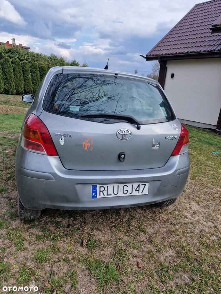 Toyota Yaris 1.4 D-4D Terra EU5 - 8