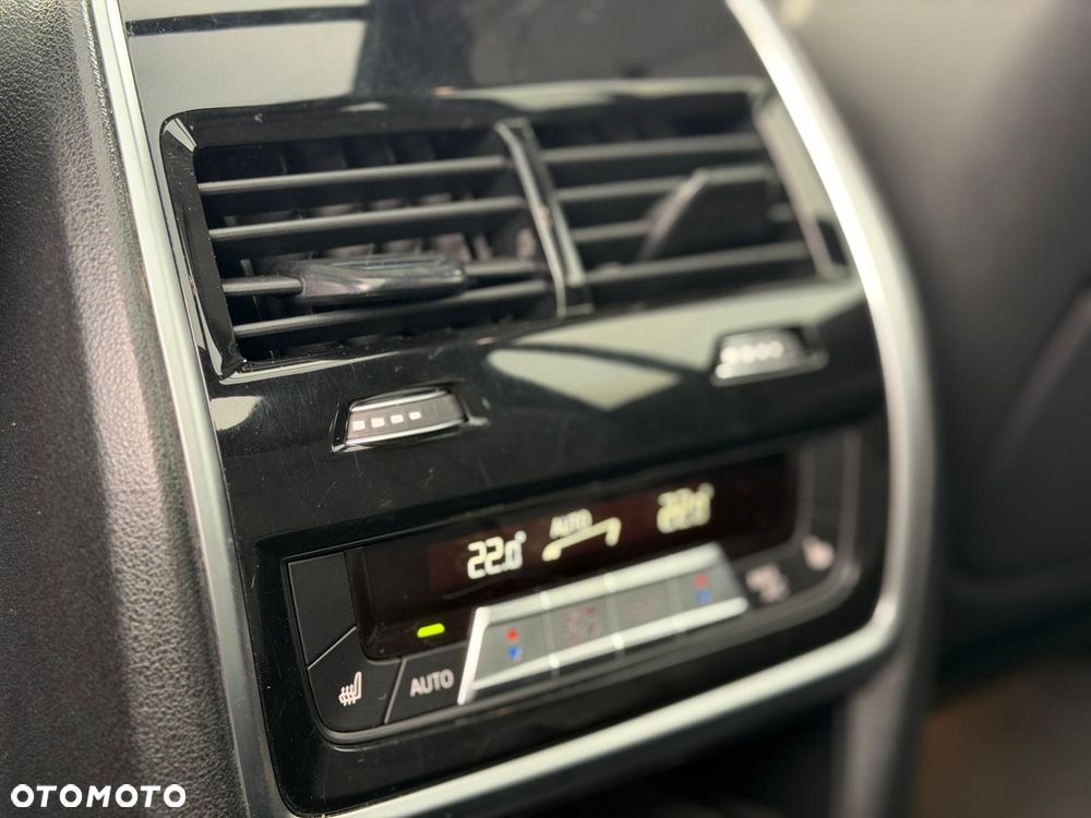 BMW X7 M50d sport - 25