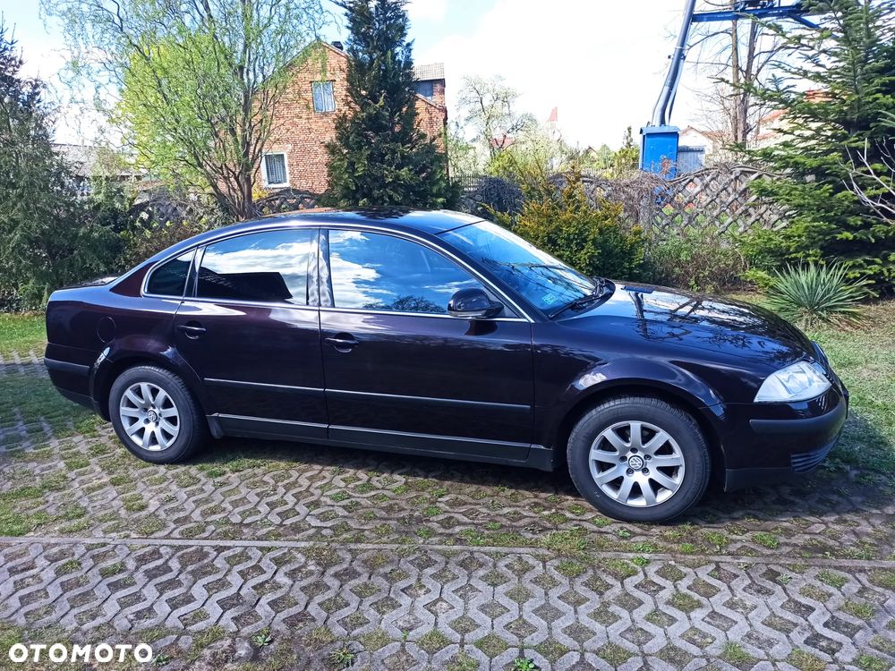 Volkswagen Passat - 2