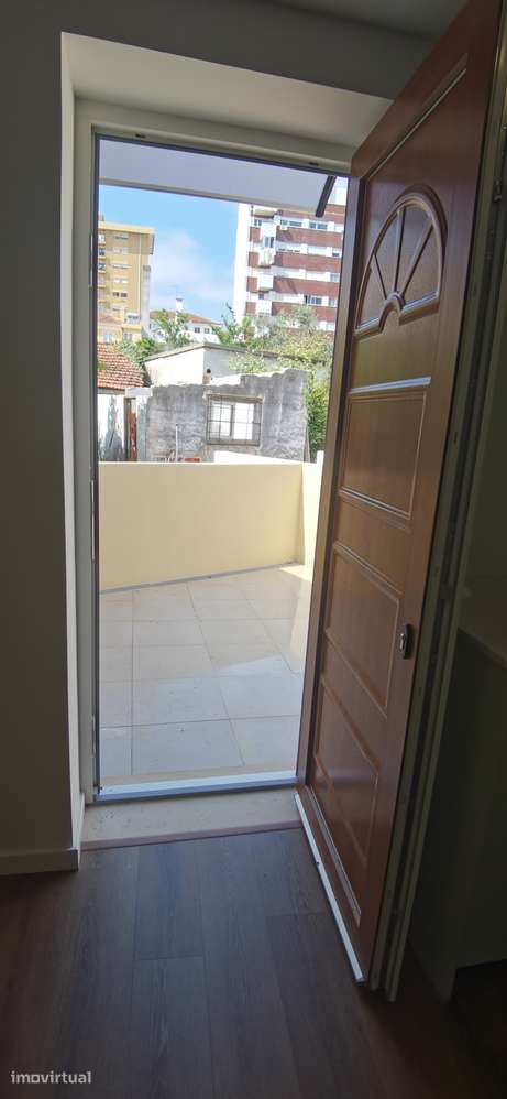Moradia T2  em Coimbra - Grande imagem: 2/16