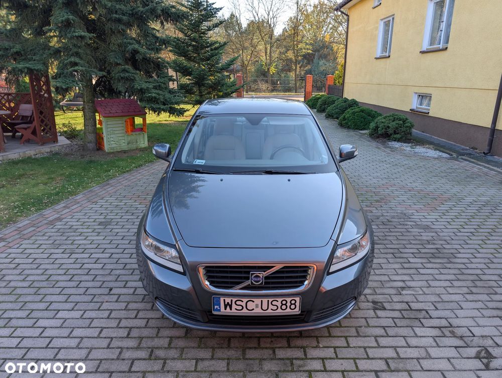 Volvo S40 2.0D Momentum - 1
