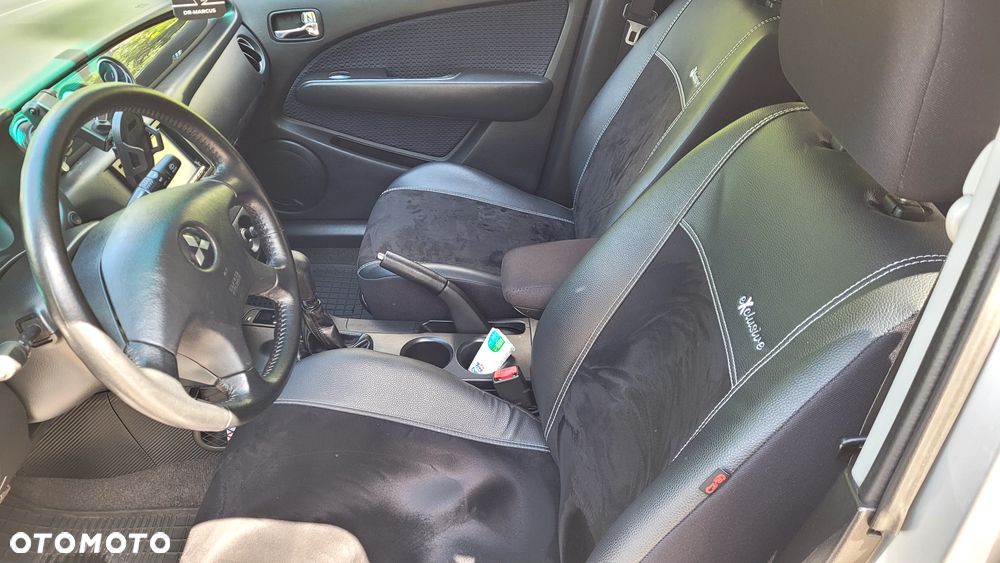 Mitsubishi Outlander - 11