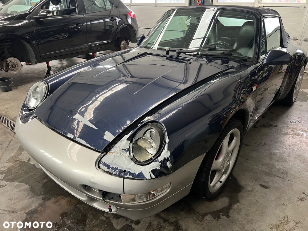 Porsche 911 Carrera - 21