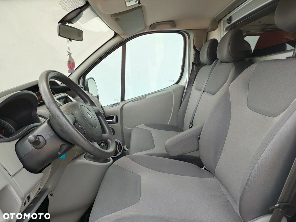 Renault Trafic - 12