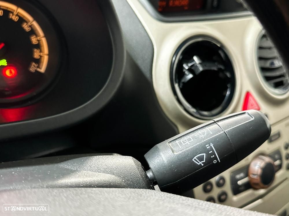 Opel Corsa Van 1.3CDTi 75cv - 33