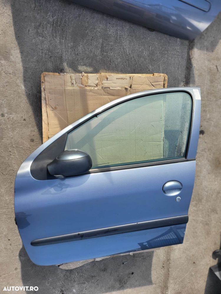 Vindem usa stanga fata Peugeot 206 Plus - 4