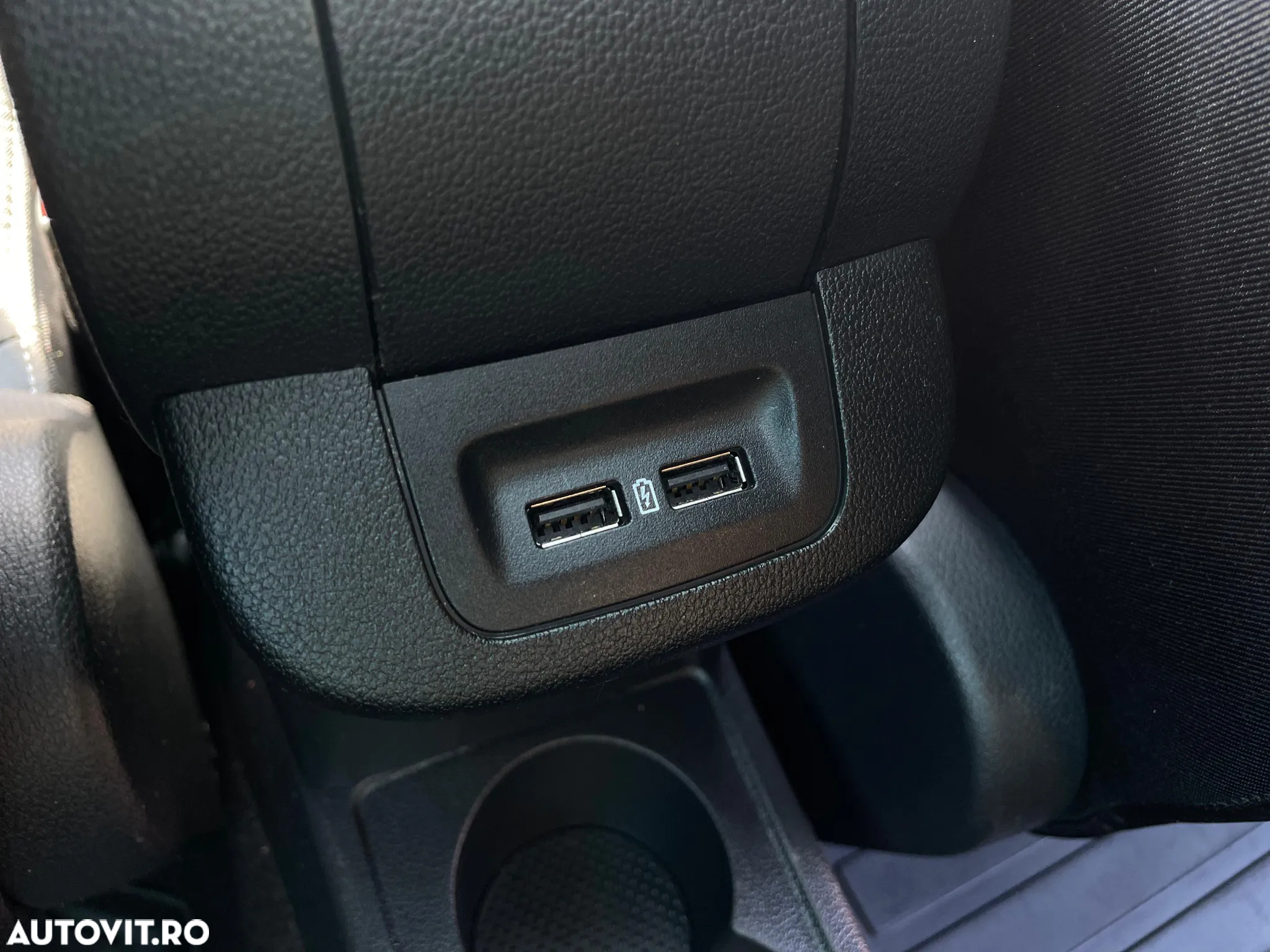 Skoda RAPID 1.0 TSI Style - 27