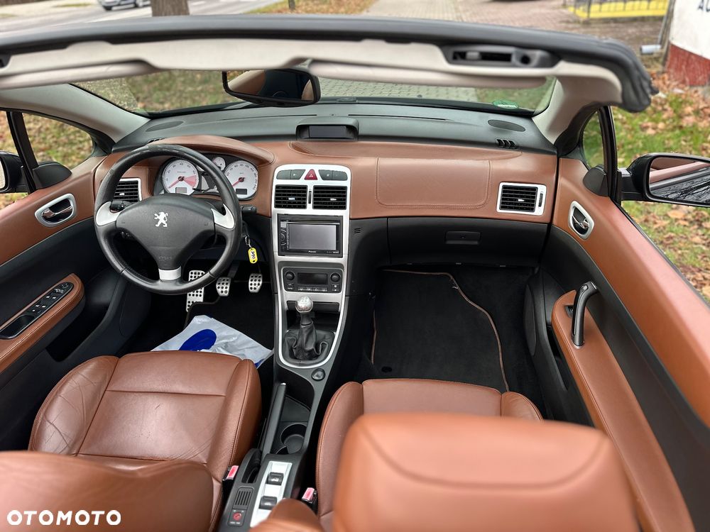 Peugeot 307 CC 2.0 Intense - 14