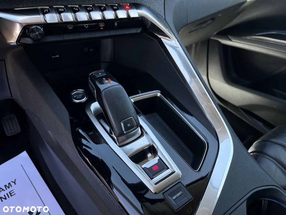 Peugeot 3008 PureTech 130 Stop & Start GPF EAT8 Allure - 16