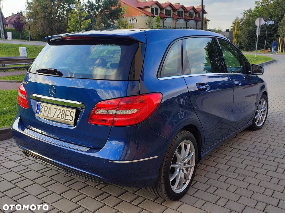Mercedes-Benz Klasa B 180 BlueEFFICIENCY Edition - 4