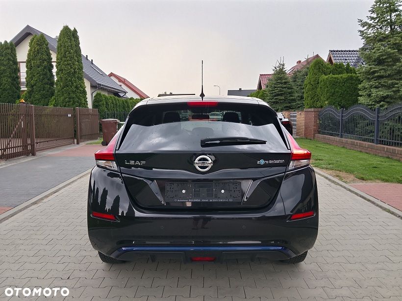 Nissan Leaf 40 kWh 3.ZERO - 4