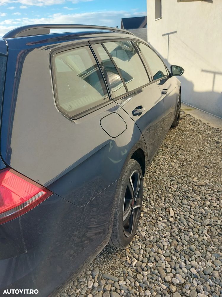 Volkswagen Golf 1.6 TDI BlueMotion Technology DSG Trendline - 37