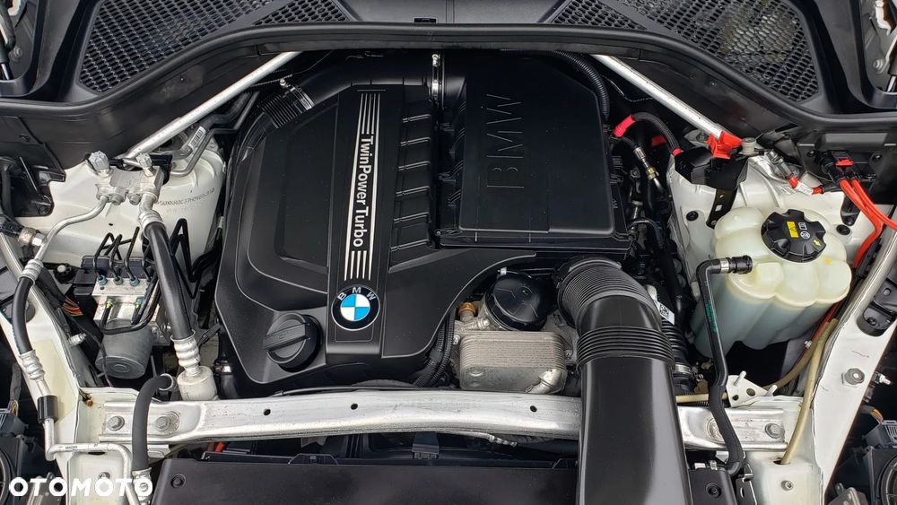 BMW X5 xDrive35i - 36