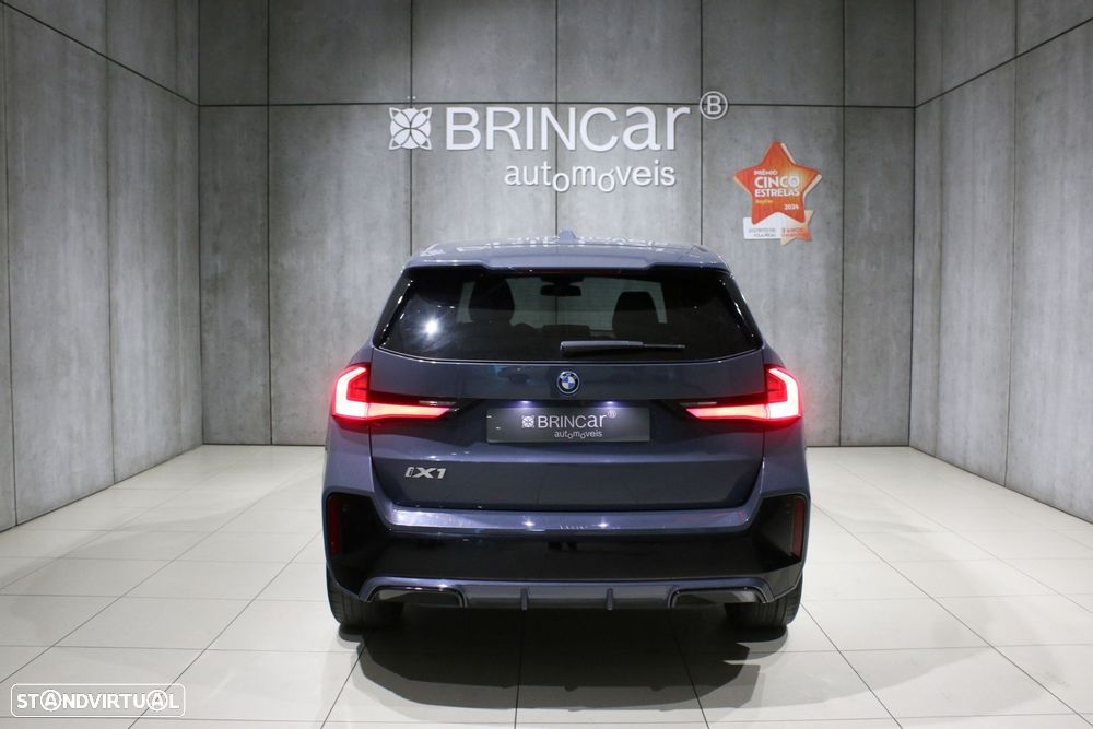BMW iX1 xDrive30 Pack Desportivo M - 11
