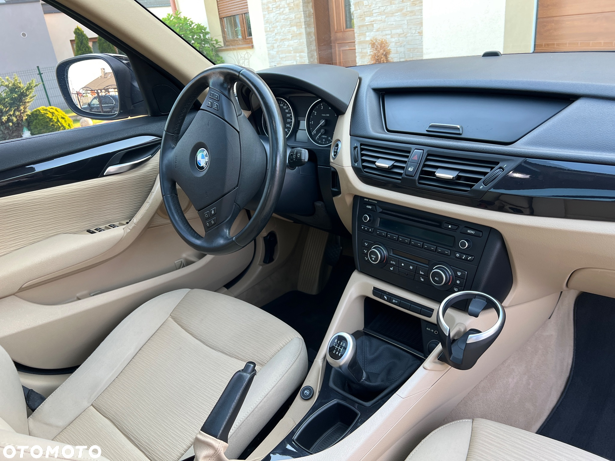 BMW X1 sDrive18i - 28