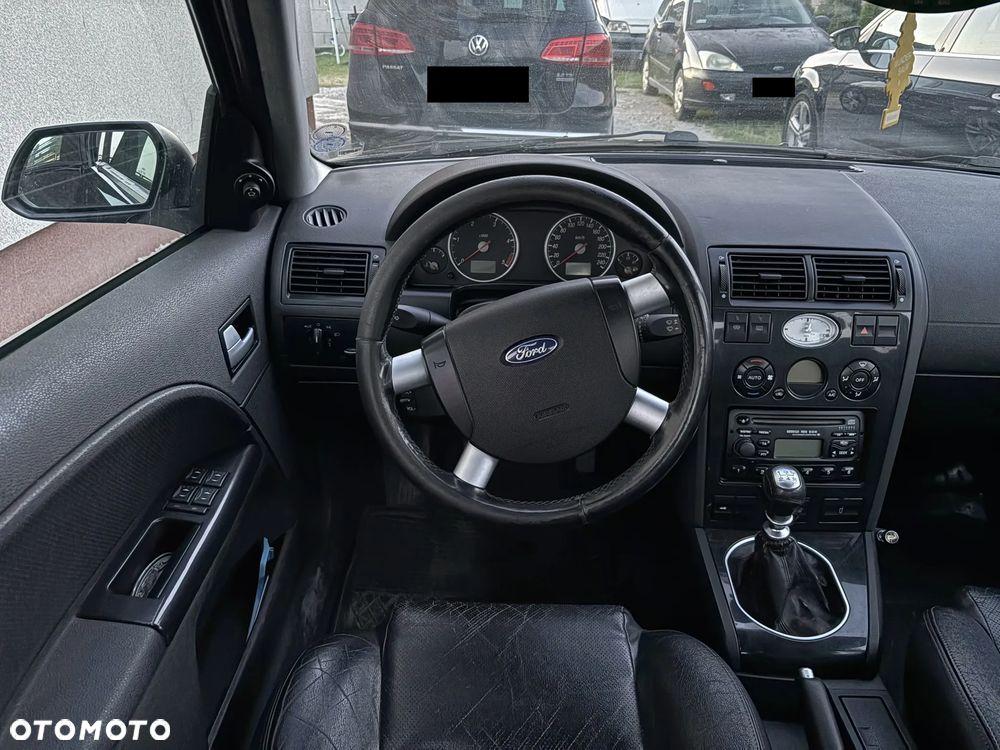 Ford Mondeo 2.0 TDDi Ghia - 13