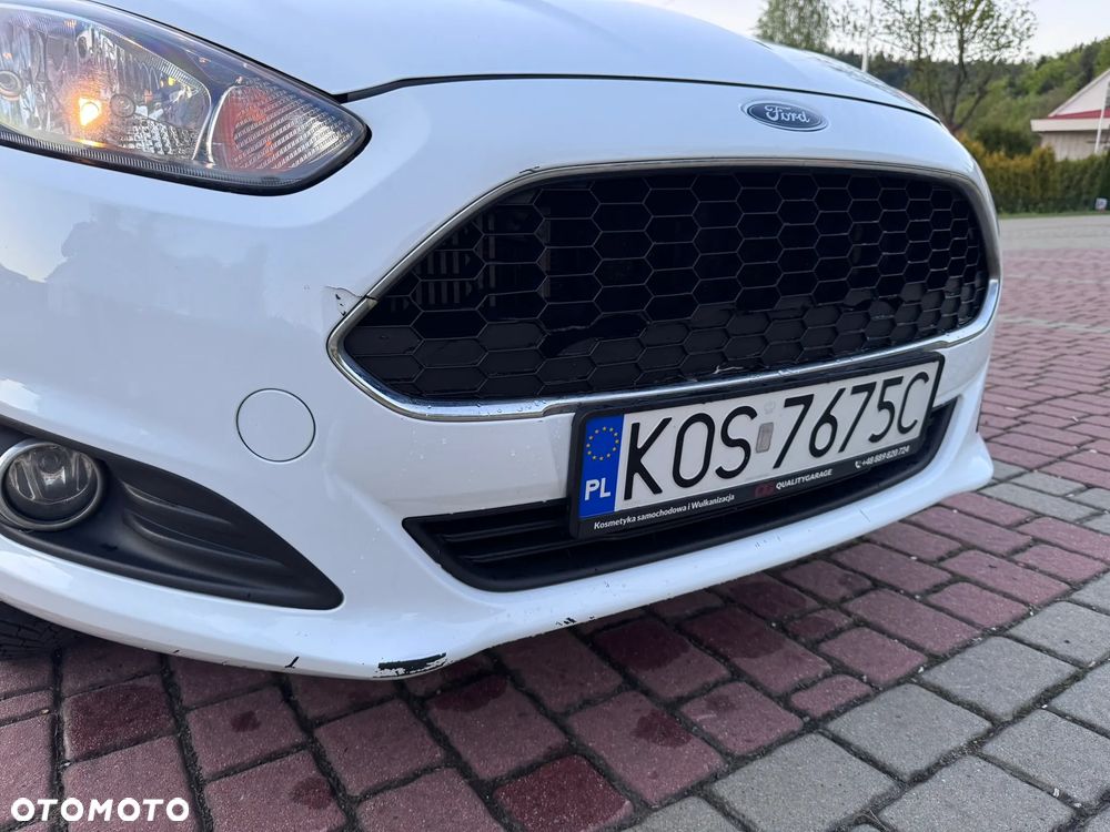 Ford Fiesta - 25