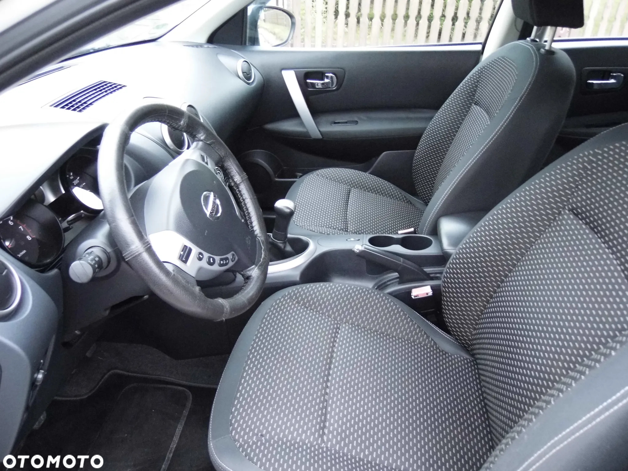 Nissan Qashqai 1.6 visia - 19