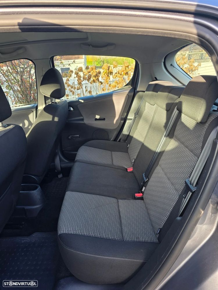 Peugeot 207 1.4 16V Sport - 4