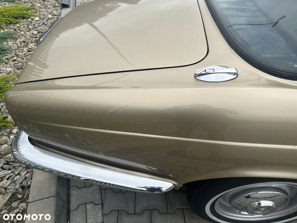 Jaguar XJ - 12