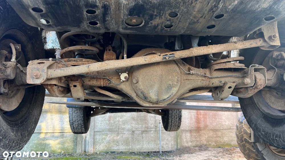 Mitsubishi Pajero - 19