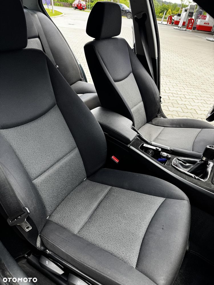 BMW Seria 3 320i - 16