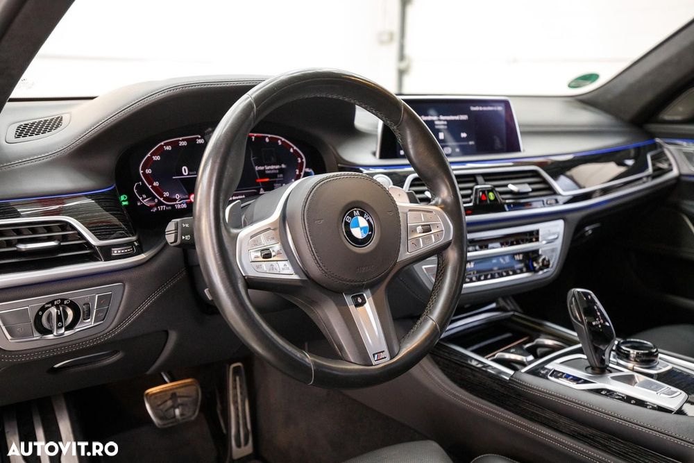 BMW Seria 7 745Le xDrive AT PHEV - 25