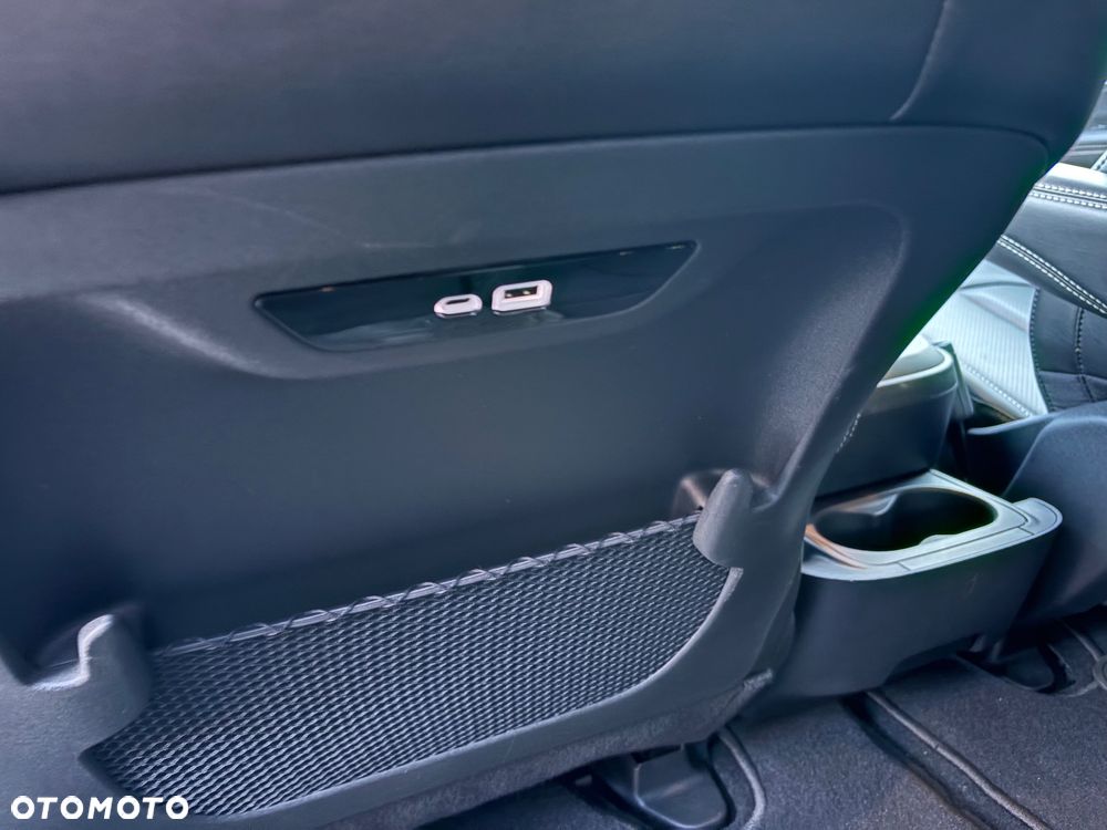 Chrysler Pacifica - 16