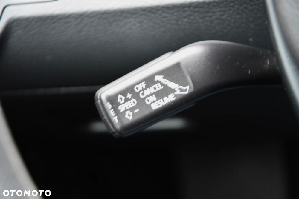 Volkswagen Passat - 17