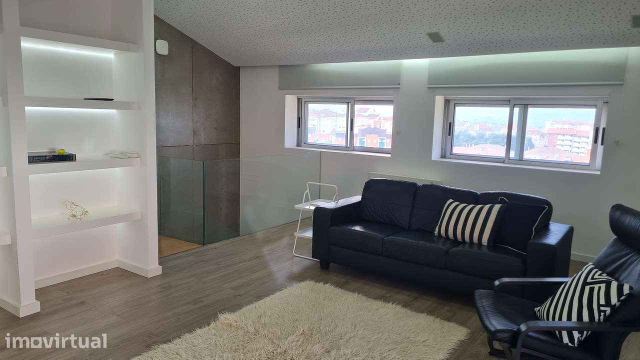 Apartamento  em Celas (Duplex e arrumo no sótão) - Grande imagem: 2/35