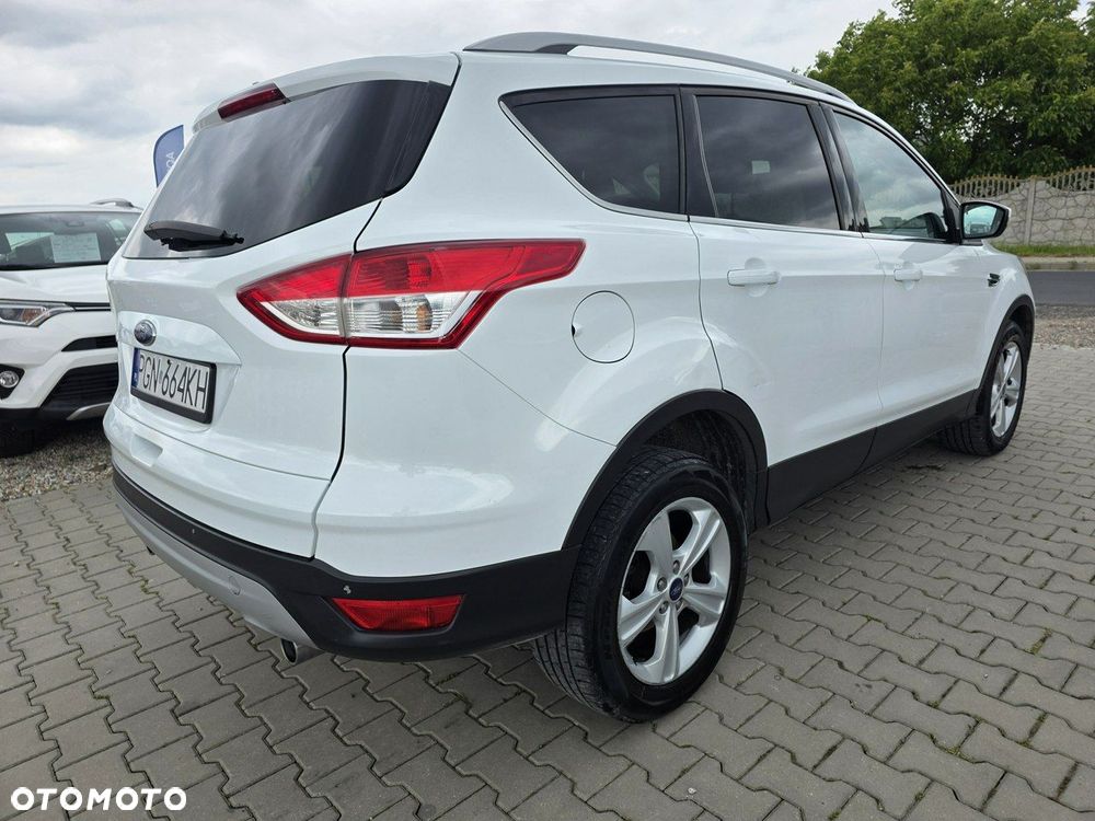 Ford Kuga 2.0 TDCi 2x4 Titanium - 6