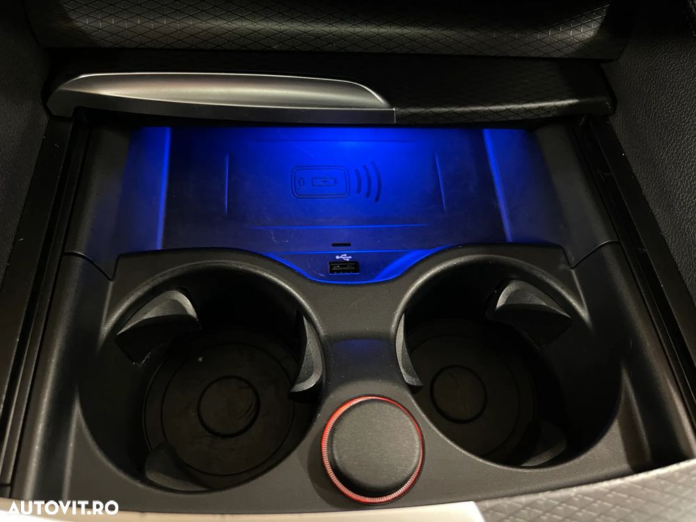 BMW Seria 5 530d xDrive Touring Aut. M Sport Edition - 39