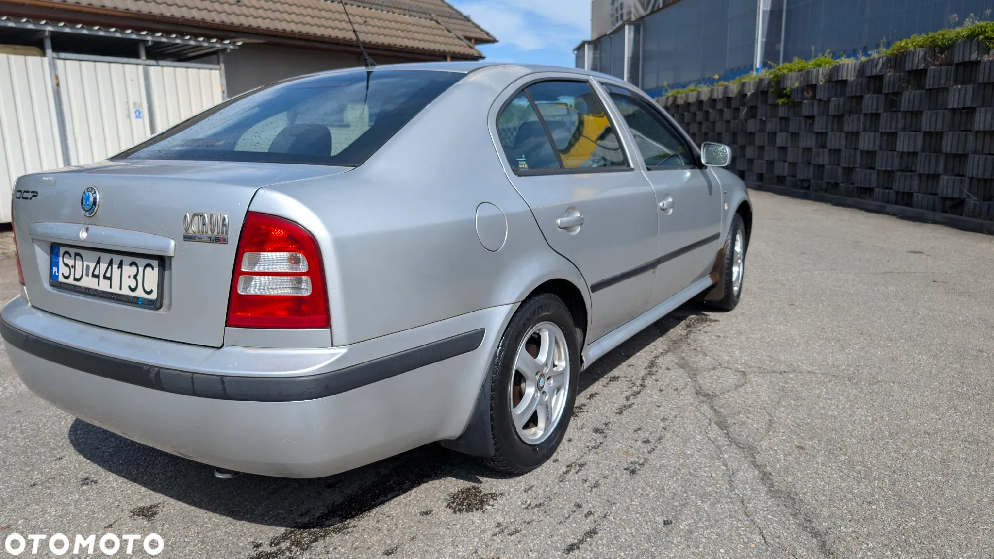 Skoda Octavia 1.6 Ambiente - 4