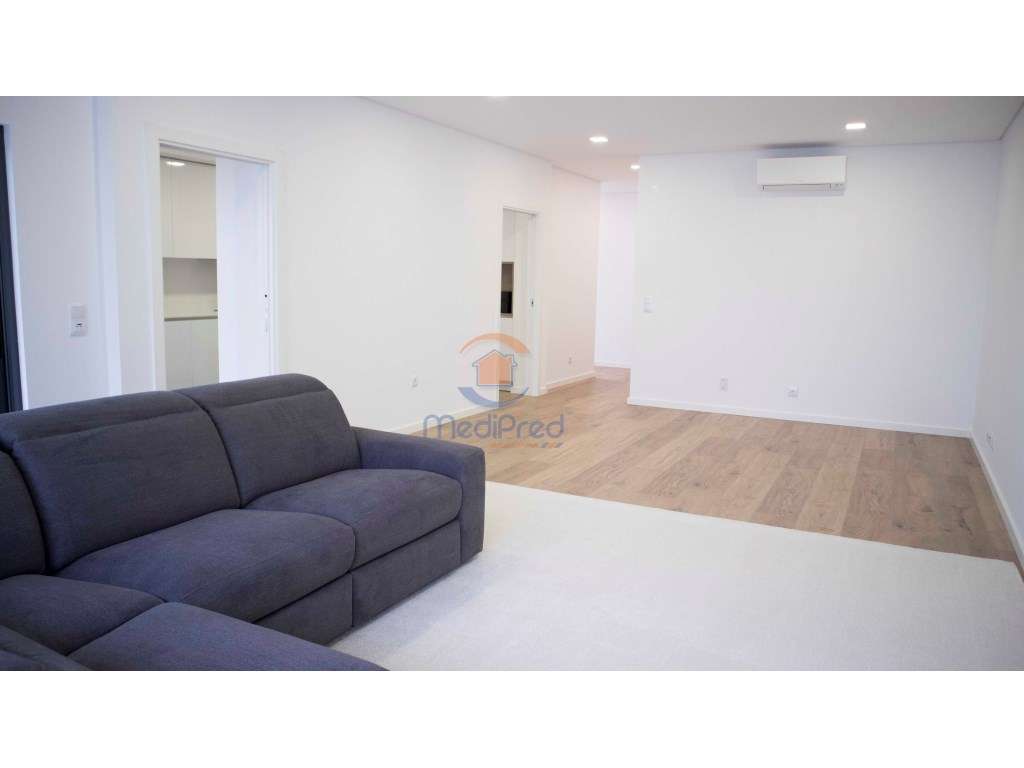 Apartamento T3 com Logradouro de 123 m2 | Condomínio Privado com Pi... - Grande imagem: 3/32