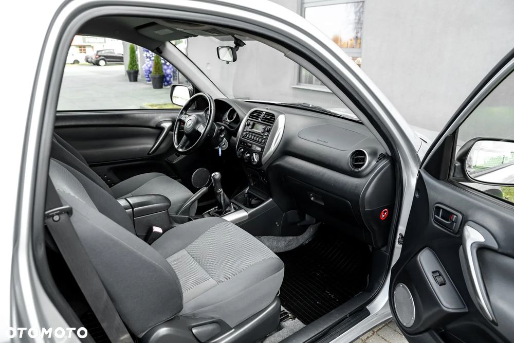 Toyota RAV4 D-4D 4x4 Executive - 11
