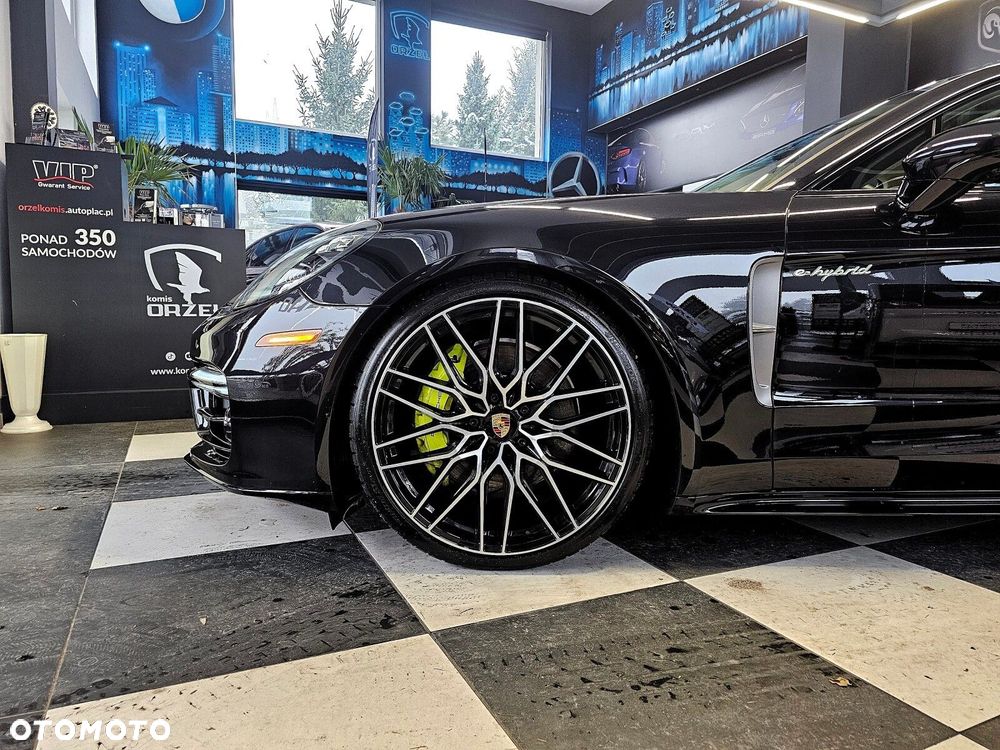 Porsche Panamera - 3