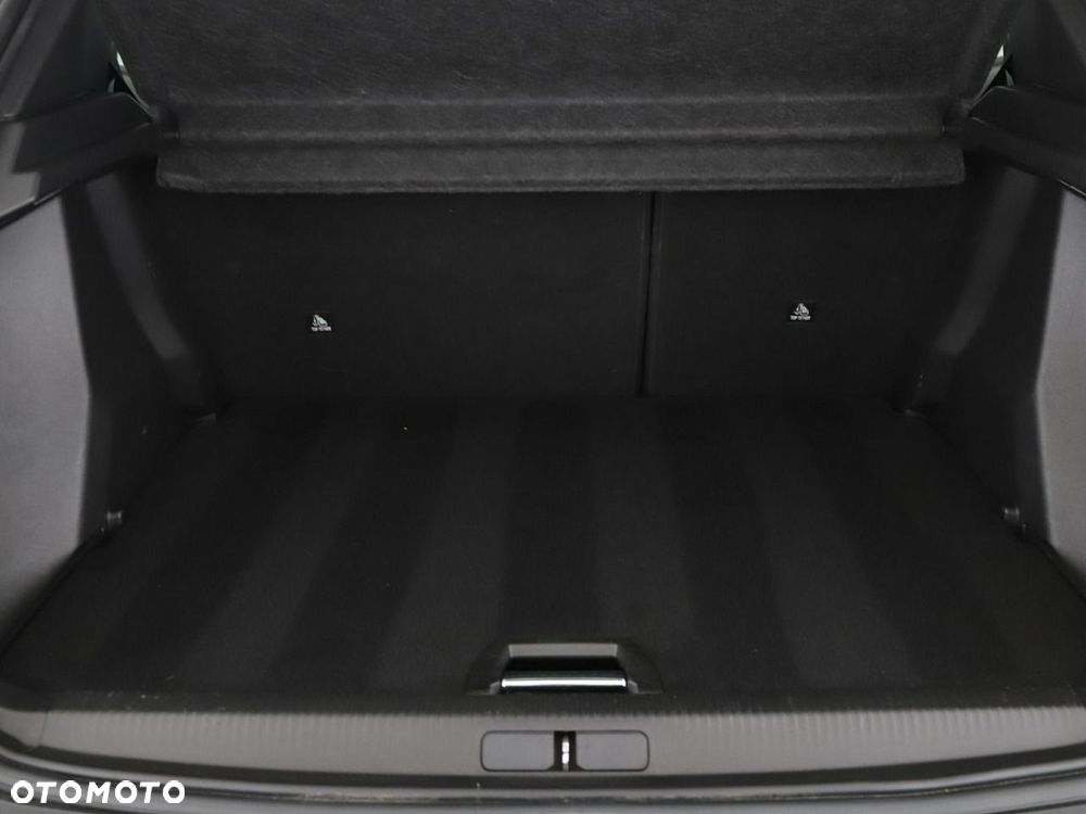 Peugeot 2008 PureTech 130 EAT8 Allure - 21