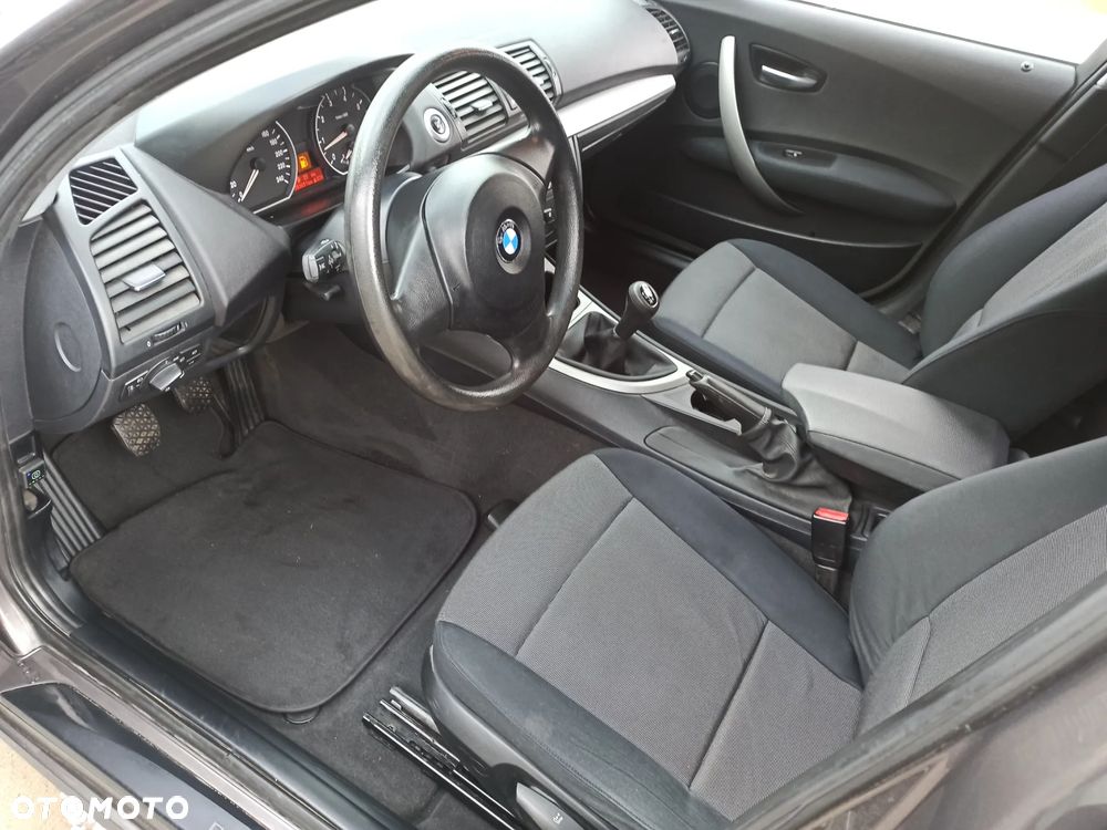 BMW Seria 1 116i - 6