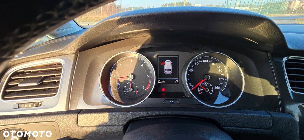 Volkswagen Golf 1.6 TDI BMT Comfortline - 25