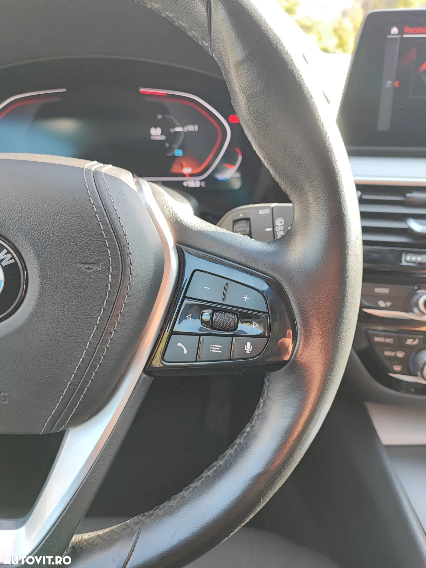 BMW Seria 5 520d xDrive AT MHEV - 14