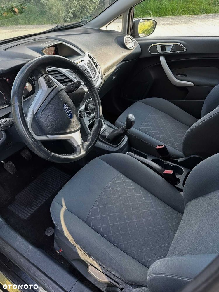 Ford Fiesta - 8