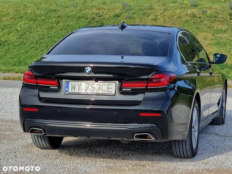 BMW Seria 5 518d - 12