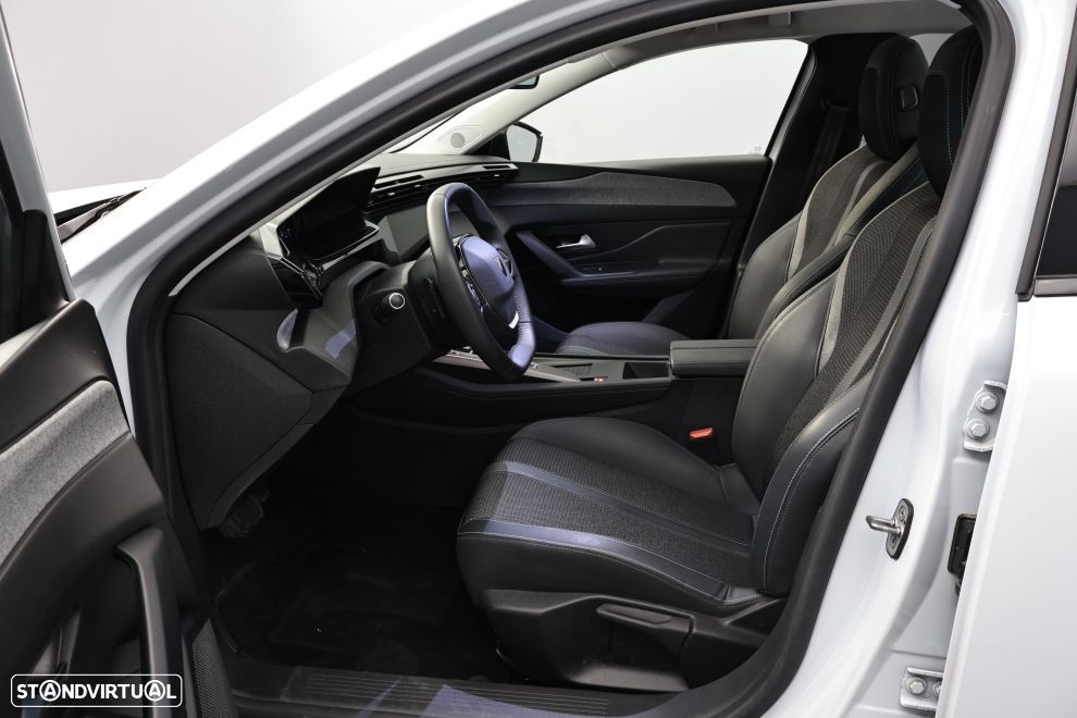 Peugeot 308 SW 1.2 PureTech Allure EAT8 - 24