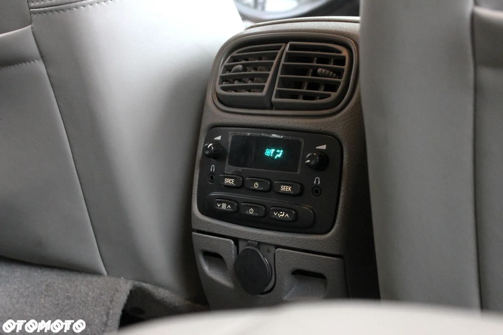 Chevrolet Trailblazer 4.2 LS 4WD - 27