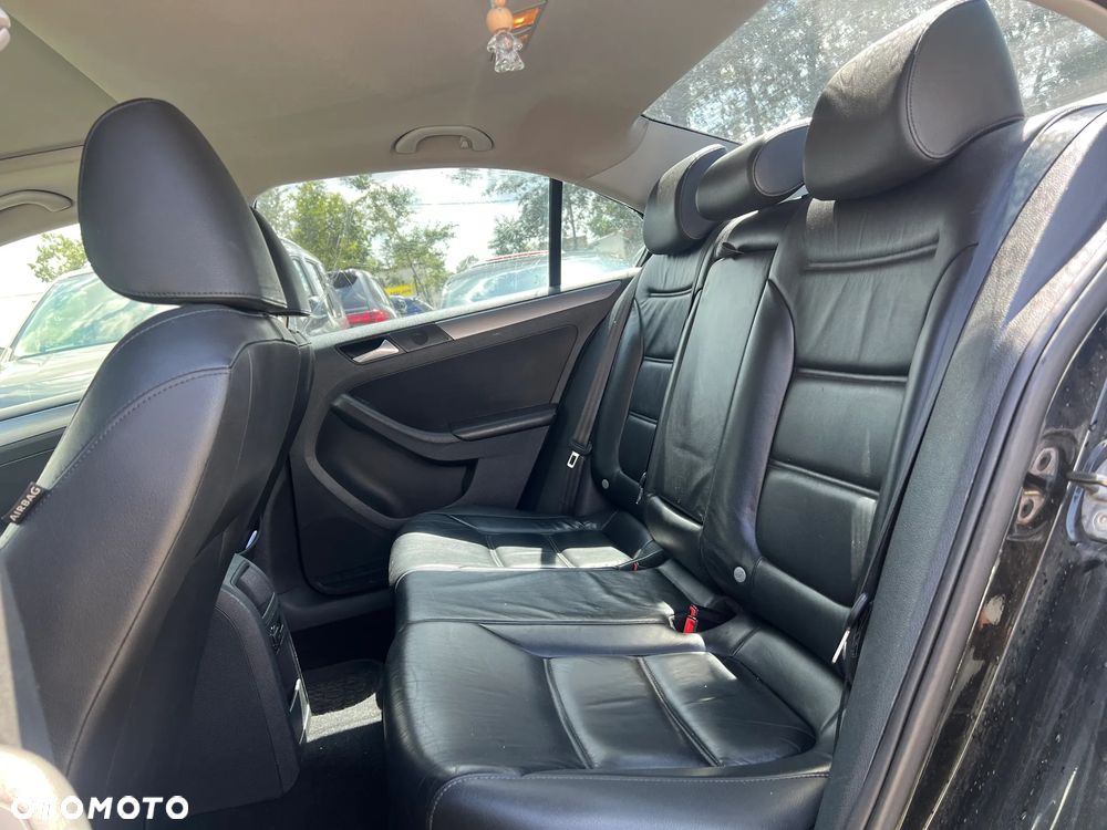 Volkswagen Jetta - 22