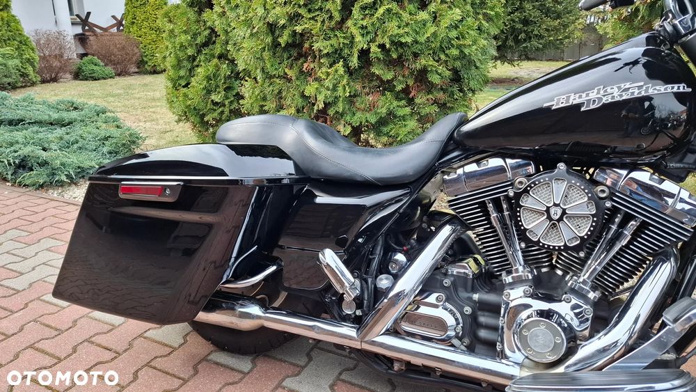 Harley-Davidson Touring Street Glide - 12